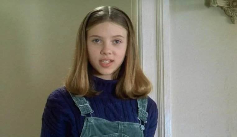 Скарлетт Йоганссон в фільмі Один вдома, фото