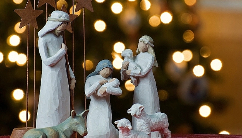 Какая разница между празднованием Рождества по старому и новому стилю — 7 января и 25 декабря? Ответ церкви - фото №1