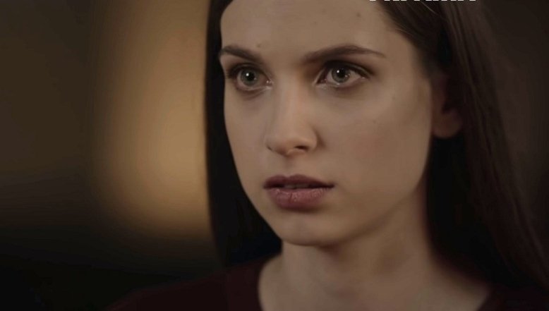 Поліна Фролова зіграла в серіалі Лабіринт, фото