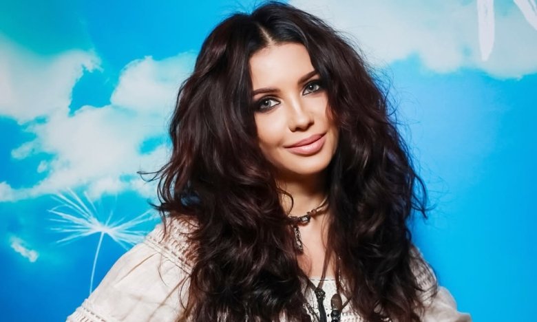 Lama показала, как держит себя в форме