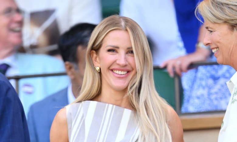 Еллі Голдінг показала, з чим поєднувати сукню в смужку