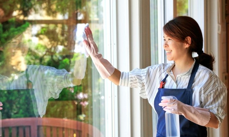 Лайфхак для окон – как приготовить натуральное средство для блеска.