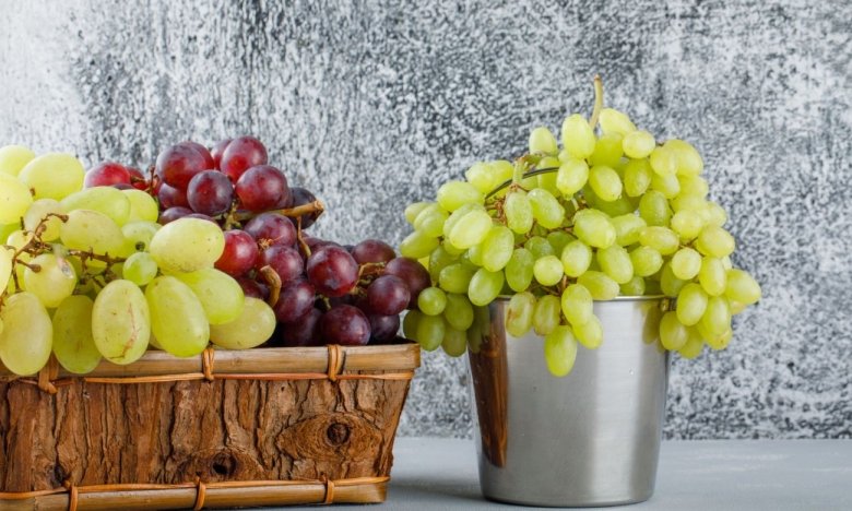 как правильно есть виноград