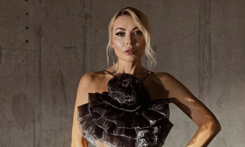 Морозова выпустила песню Mr. & Mrs. Smith