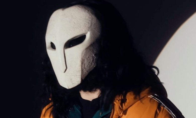 Харфанг впервые показал лицо