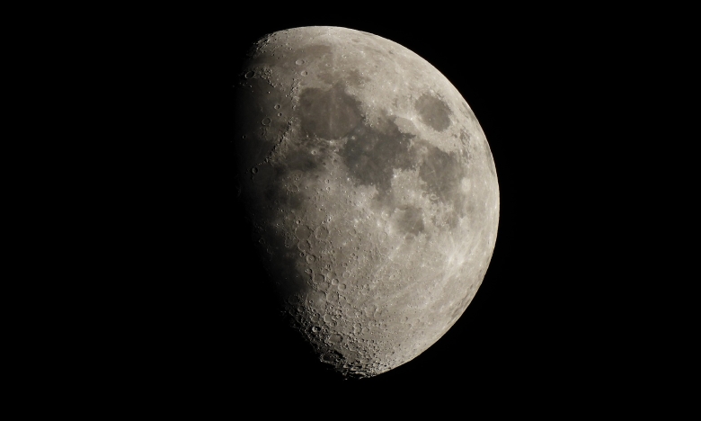 Растущая Луна, фото