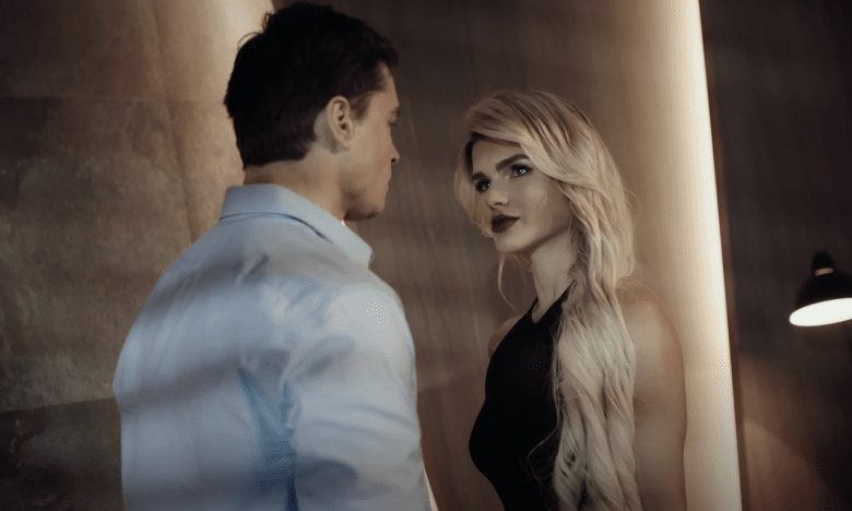 Назар Грабарь стал героем нового клипа певицы Holly Lotner