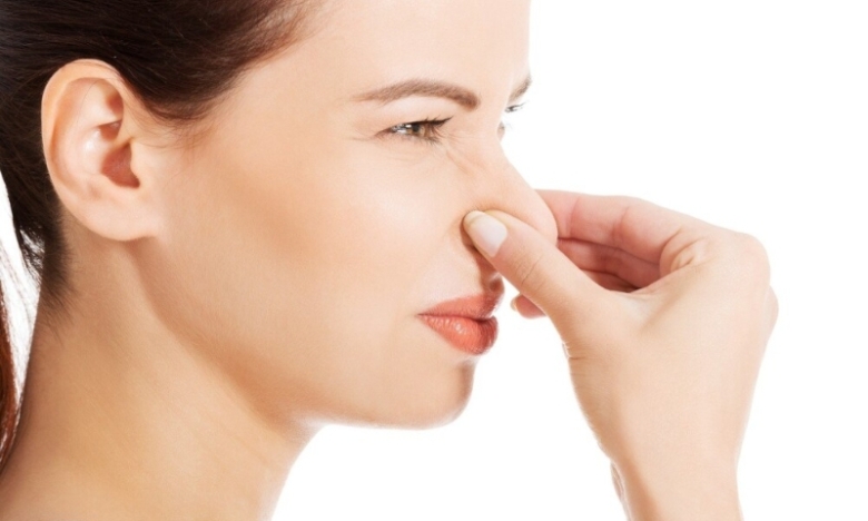 Резкий неприятный запах пота: причины появления, изменения запаха, диагностика, как избавиться