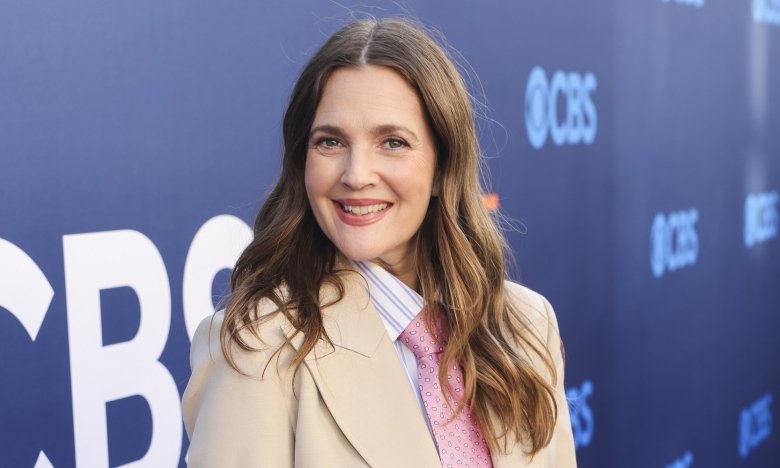 Дрю Беррімор на відпочинку - як виглядає акторка в купальнику