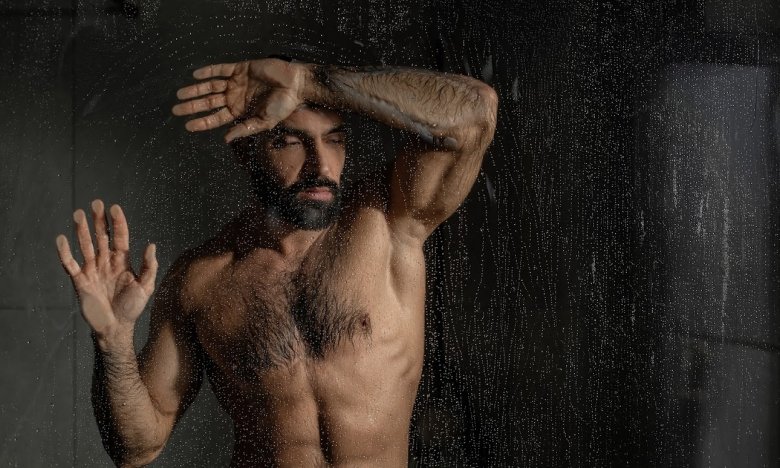 Віталій Козловський перевипустив кліп Знаєш