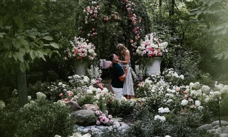 Тейлор Свифт выходит замуж – платье, в котором певице сделали предложение