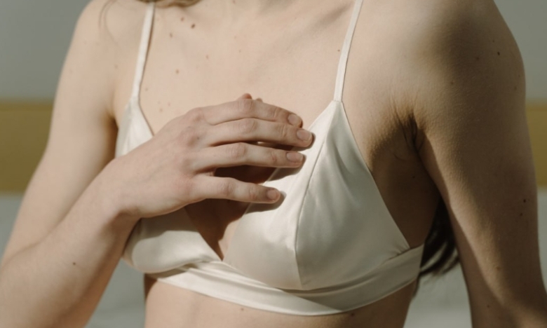 Причины, по которым женская грудь может изменить размер | новости arnoldrak-spb.ru