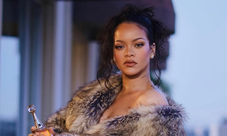 Рианна стала мамой в третий раз