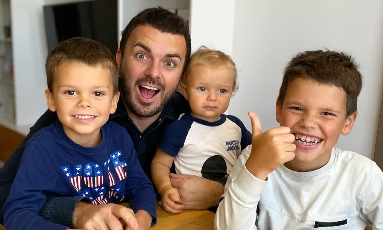 Григорий Решетник с сыновьями