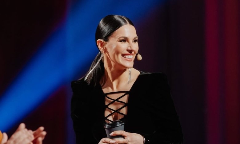 Гарик Бирча и Маша Ефросинина ведущие "Лига Смеха" — детали, смотреть онлайн новый выпуск шоу