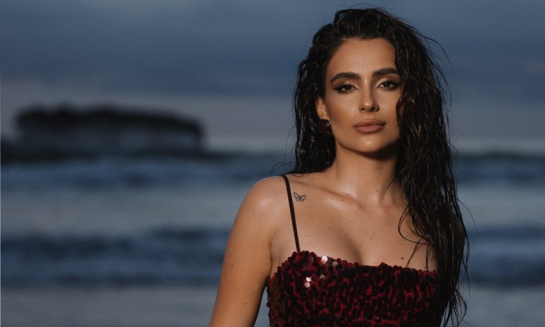 Трінчер купила елітну автівку