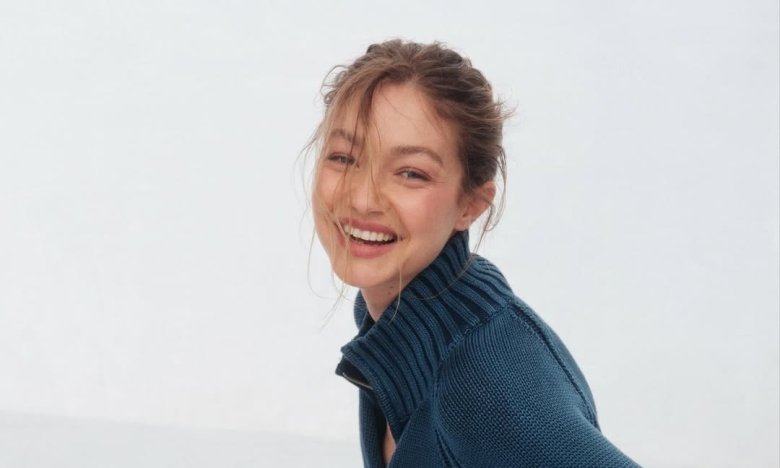 Джиджи Хадид показала, с чем сочетать синие джинсы