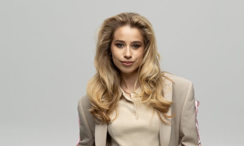 Как говорить с аудиторией в 2025 году: аутентичность, форматы и кризис контента – мнение Анны Астровской