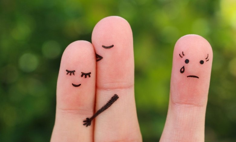 Зрада у парі — як вона впливає на стосунки і чому відбувається