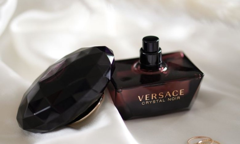 Духи с запахом какао, фото