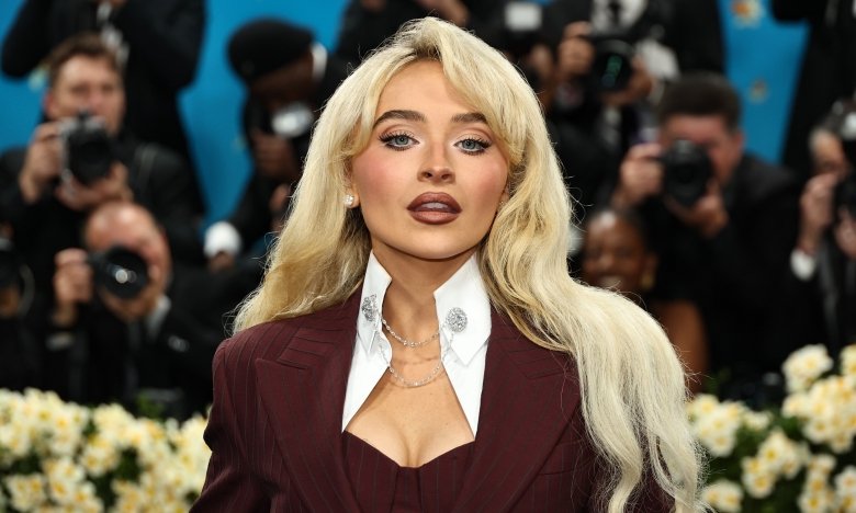 Сабріна Карпентер відпочила в парку з друзями та цуценям - свіжі фото співачки