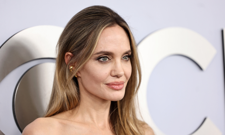 Tony Awards 2024 – образ Анджелины Джоли