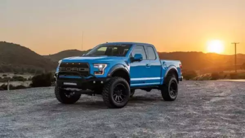 Какие машины у Двейна Джонсона