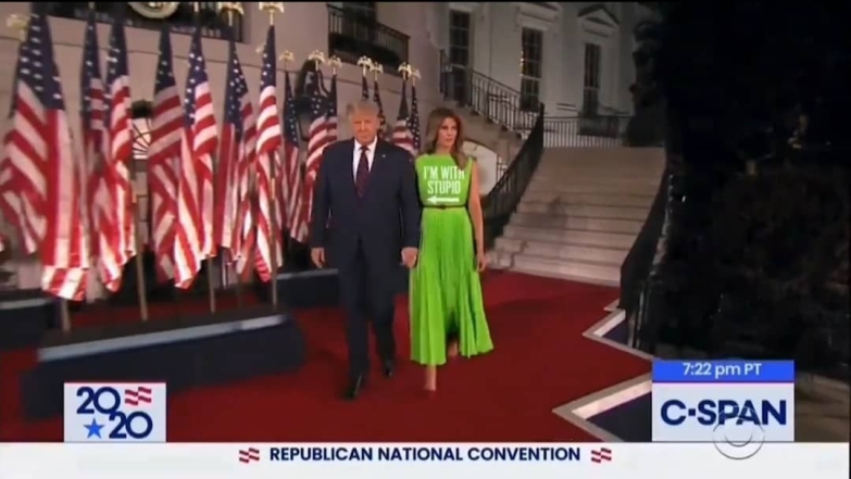 Мелания Трамп платье-хромакей