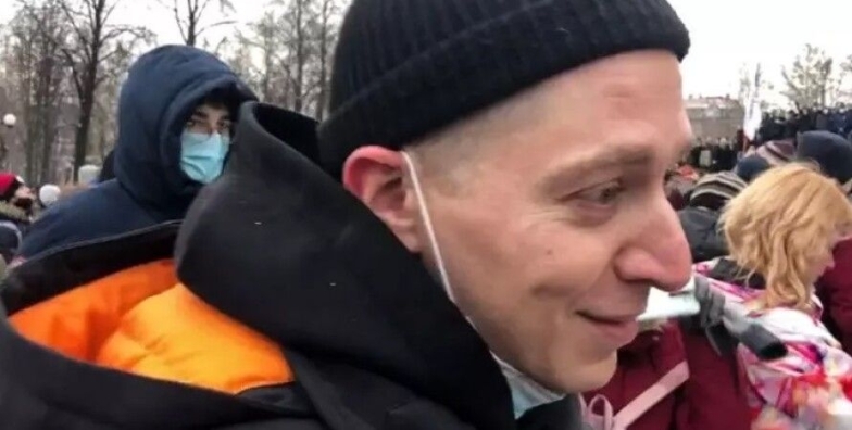 В Санкт-Петербурге задержали рэпера Оксимирона, участвующего на акциях протеста в поддержку Алексея Навального - фото №1