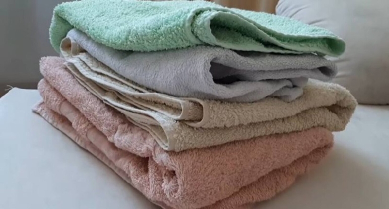 Вместе с одеждой или отдельно? Как стирать кухонные полотенца - фото №1