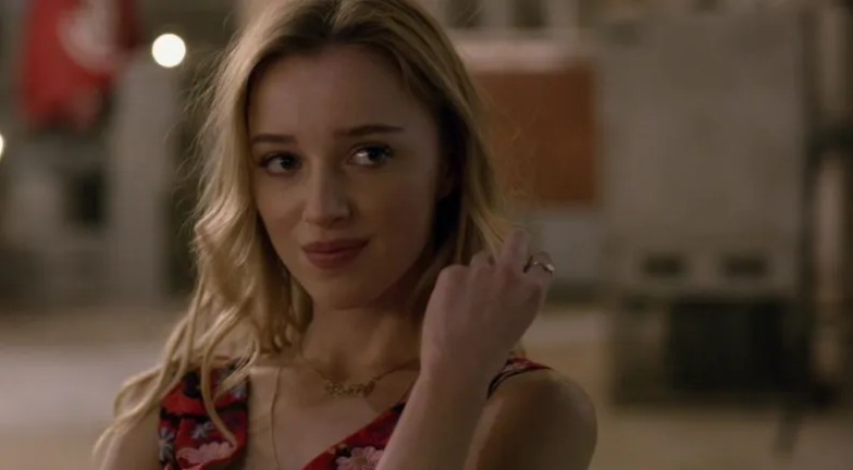 Роли Фиби Дайневор, фото