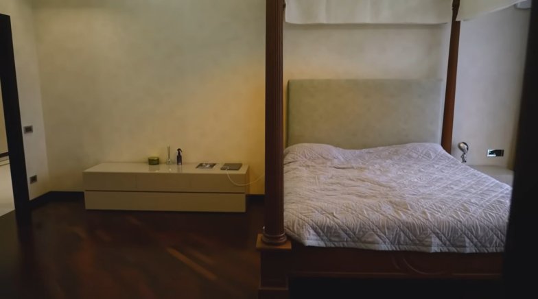 Симбочка показала квартиру за 3450 евро в месяц