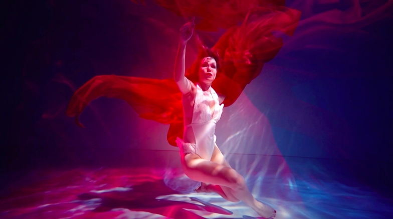 Премьера от Lilu: экстрим под водой в новом клипе "Відчуваю" - фото №2