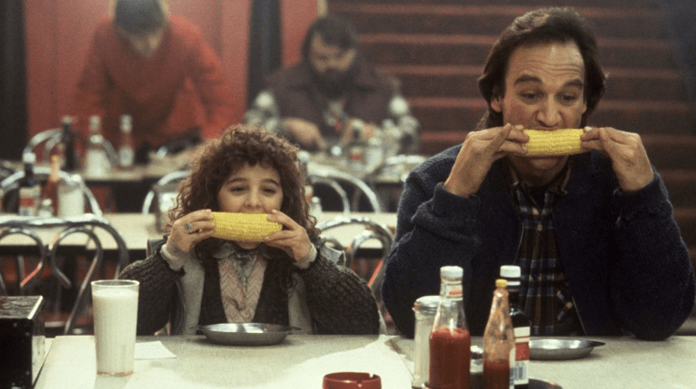 Джеймс Белуши в фильме Кудряшка Сью, фото