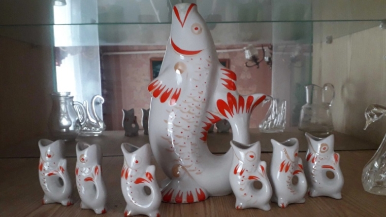 Коллекционеры открыли охоту за советским сервизом "Рыбки": за некоторые цвета предлагают по 10 тыс. грн (ФОТО) - фото №3