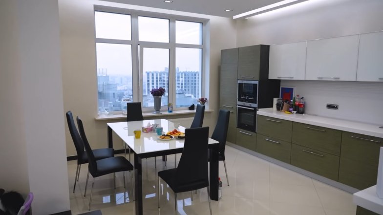 Симбочка показала квартиру за 3450 евро в месяц