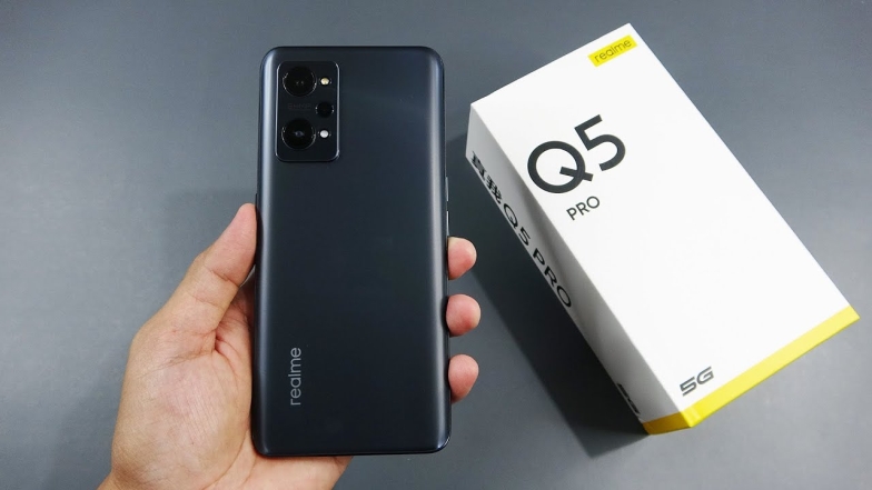 Як виглядає телефон Realme Q5 Pro в чорному кольорі, фото