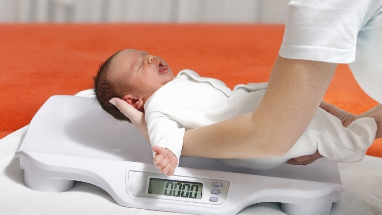 Сколько должен весить младенец? Рассказываем, как меняется вес ребенка до года - фото №1