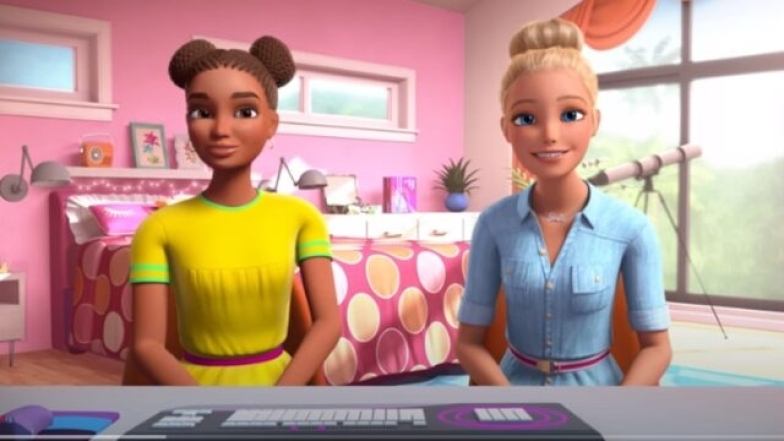 Барби заговорила о расизме и движении Black Lives Matter в новом эпизоде Barbie Vlogs (ВИДЕО) - фото №2