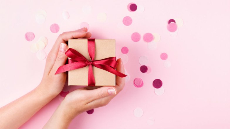 Яким подарунком вразити сестру на 8 березня