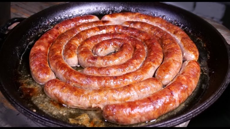 Как готовят домашнюю колбасу