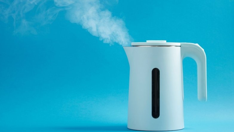 Як прибрати накип із чайника за кілька хвилин?