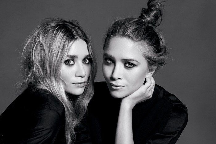 Знаменитые близнецы: Мэри-Кейт и Эшли Олсен представили новую коллекцию своего бренда The Row.  - фото №1