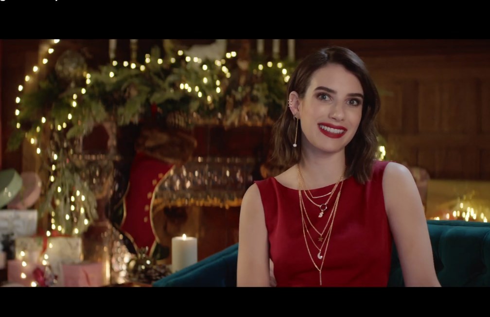 Эмма Робертс в новогодней рекламе Tous