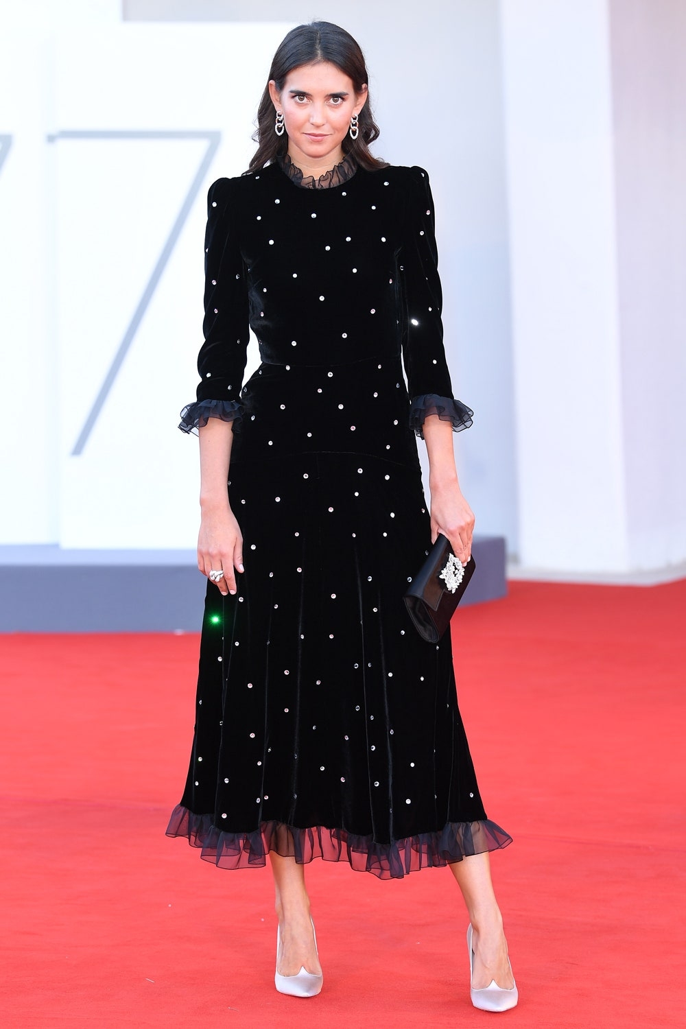 Маска Тильды Суинтон и "старое платье" Кейт Бланшетт: самые яркие образы Венецианского кинофестиваля 2020 - фото №8