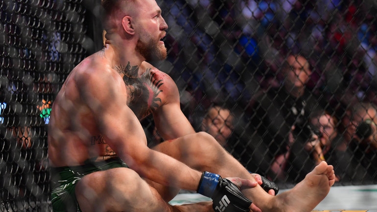 Конор Макгрегор сломал ногу и проиграл в бою с Дастином Порье на UFC 264 - фото №3