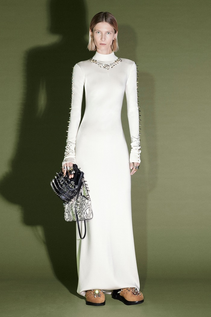 Современная роскошь и неформальная классика: Givenchy выпустили новую коллекцию Pre-Fall 2021 (ФОТО) - фото №2