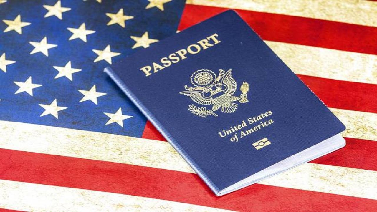 В США разрешили не указывать стать в паспортах - фото №1