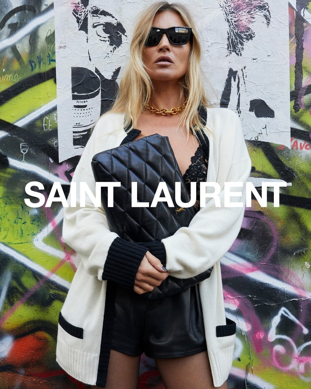 Кейт Мосс показывает, как носить мини-шорты в новой рекламе Saint Laurent (ФОТО) - фото №2