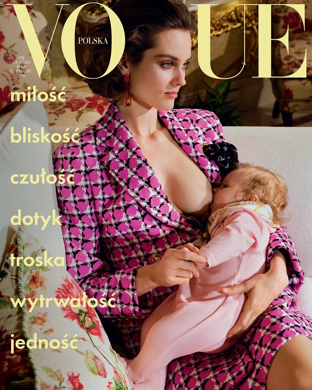 Польский Vogue поместил на обложку кормящую мать (ФОТО) - фото №1